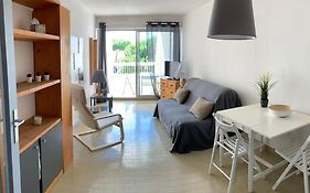 Charmant studio, vue mer, à deux pas de la plage